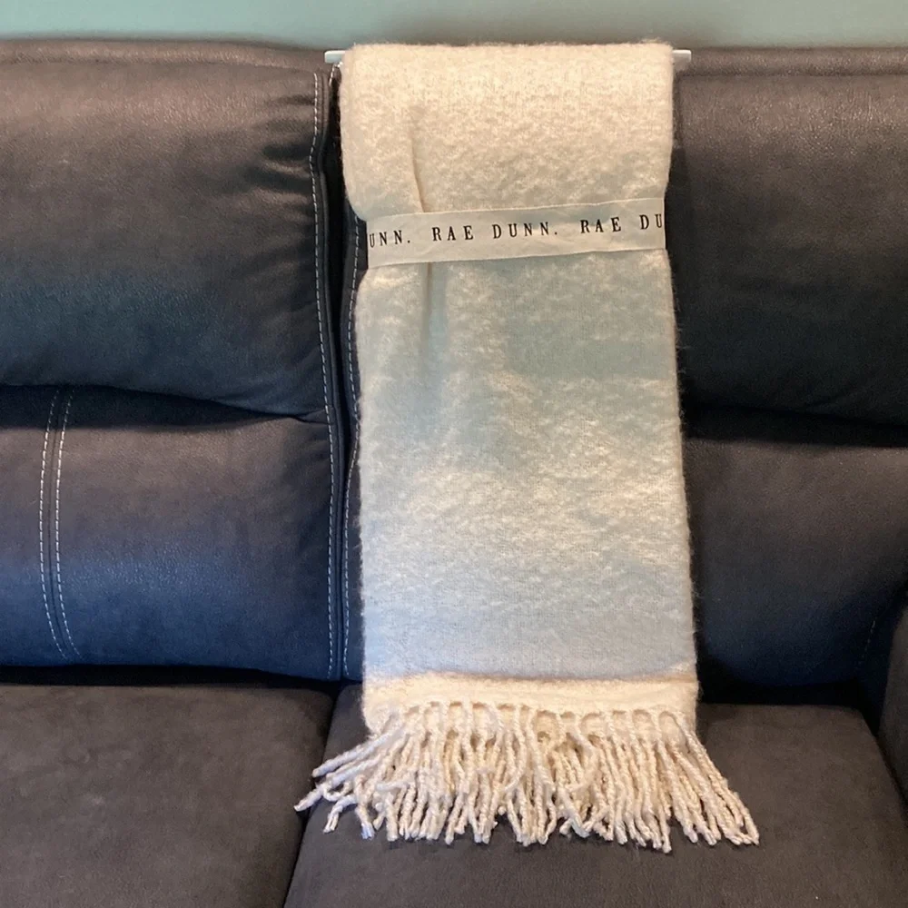 NEW Rae Dunn FA LA LA MITTEN FAUX MOHAIR 50X60 THROW WITH PATCH